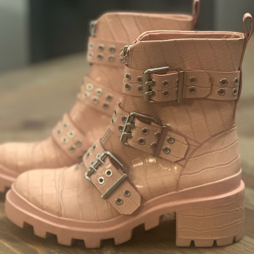 Pink Croc-Embossed Women's Boots